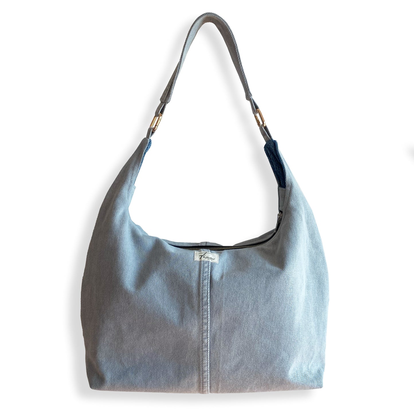 Denim Shopper - Cloudy day